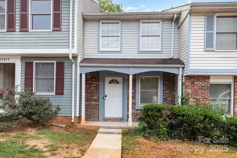 7324 Pbblston Dr #E, Charlotte, NC 28212