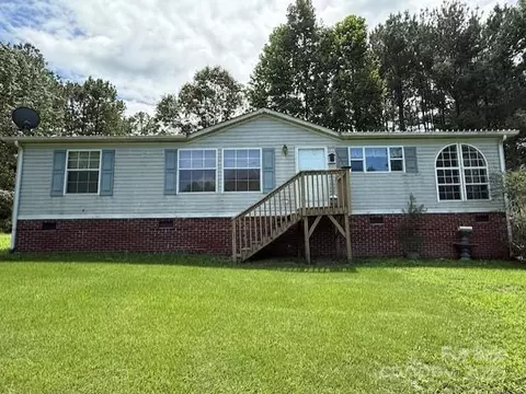 1017 Warlick Rd, Lawndale, NC 28090