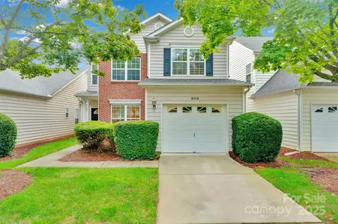 6510 Avonlea Ct, Charlotte, NC 28269