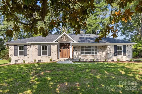 1915 Kingston Dr, Gastonia, NC 28052