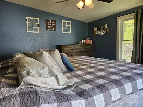 Bedroom - 11267 Rush Fork Rd, Clyde, NC 28721 photo 3 of 5