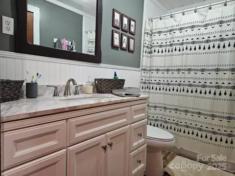 Bath - 11267 Rush Fork Rd, Clyde, NC 28721 photo 3 of 3
