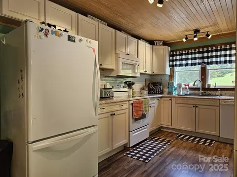 Kitchen - 11267 Rush Fork Rd, Clyde, NC 28721 photo 1 of 2