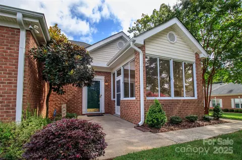 8311 Olde Troon Dr, Charlotte, NC 28277