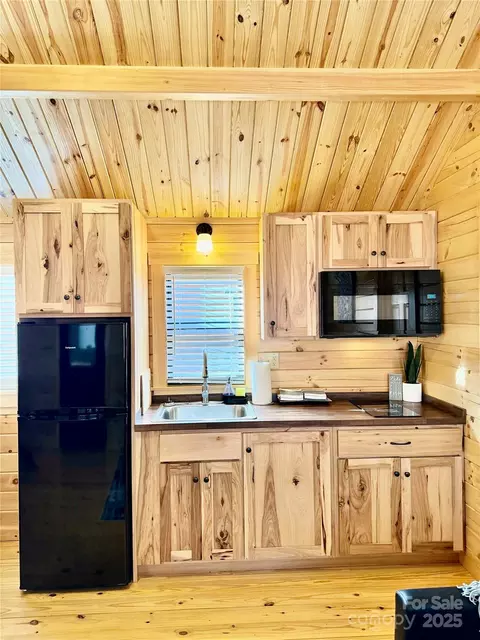 Kitchen - 37 Bream Loop Rd, Marion, NC 28752 photo 1 of 1