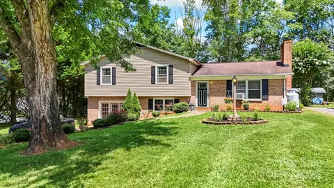 3005 Mac Dr, Hudson, NC 28638