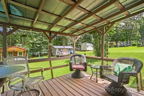 Exterior - 3005 Mac Dr, Hudson, NC 28638 photo 2 of 3