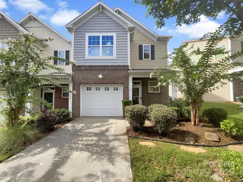 7027 Woodsbay Ln, Rock Hill, SC 29732