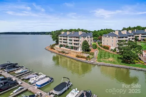 9817 Emerald Point 5 Dr #5, Charlotte, NC 28278