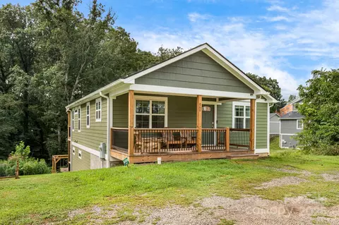 868 Sand Hill Rd, Asheville, NC 28806