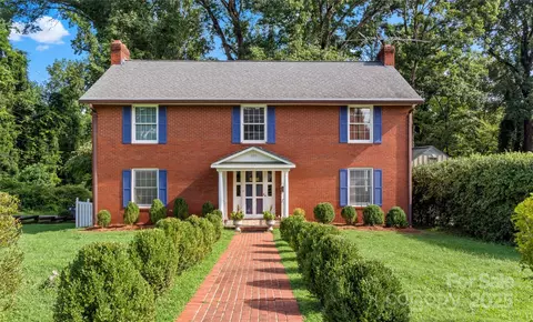 205 Hawthorne Rd, Elkin, NC 28621