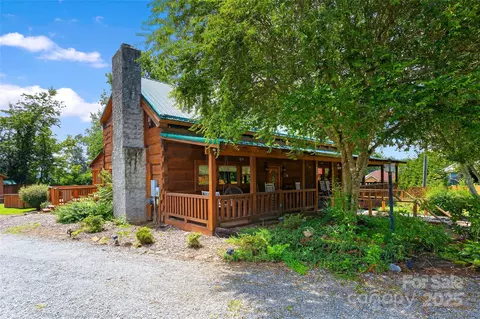 6 Frisby St, Fletcher, NC 28732