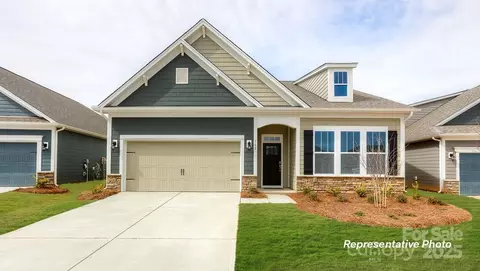 8012 Plymouth Dr, Sherrills Ford, NC 28673