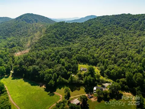 Winklers Way Road, Lenoir, NC 28645