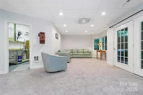 Living - 33 Red Fox Ln, Brevard, NC 28712 photo 10 of 12