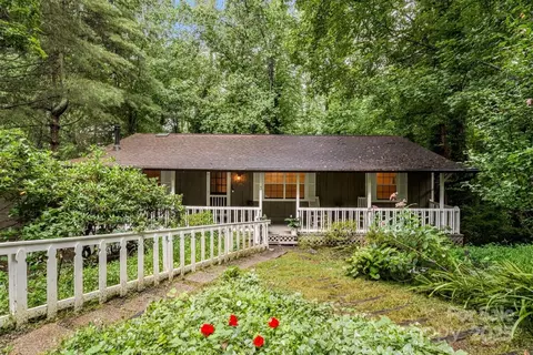 3 Shadywood Cir, Asheville, NC 28803