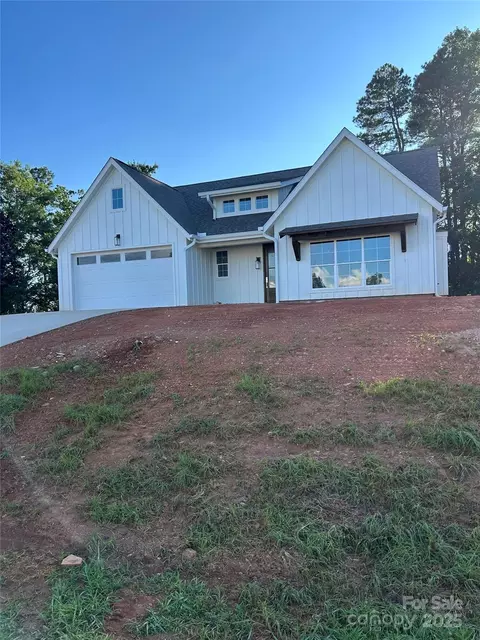 4432 Bristol Dr, Morganton, NC 28655