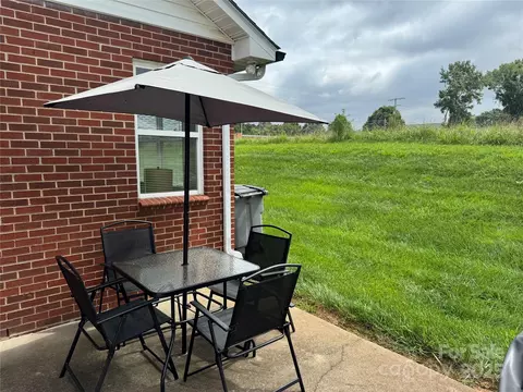 Exterior - 3910 Azalea Trl, Denver, NC 28037 photo 3 of 3