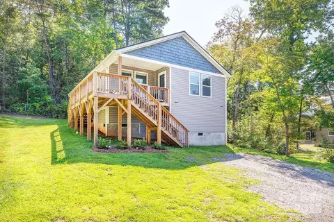 117 Owenby Ln, Black Mountain, NC 28711