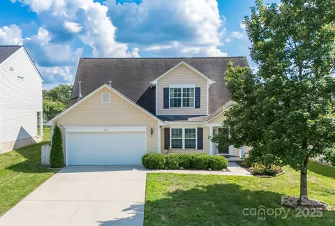 383 Courtland Ct, Kannapolis, NC 28081