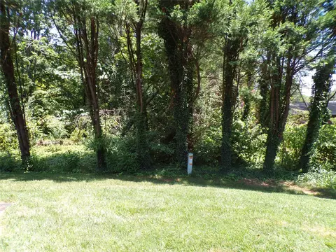 Exterior - 319 7th Street Sw E5 Pl SW #E5, Conover, NC 28613 photo 5 of 5