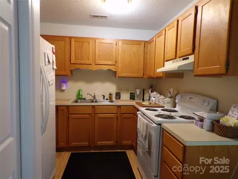 Kitchen - 319 7th Street Sw E5 Pl SW #E5, Conover, NC 28613 photo 1 of 1