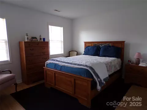Bedroom - 319 7th Street Sw E5 Pl SW #E5, Conover, NC 28613 photo 1 of 2