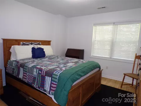Bedroom - 319 7th Street Sw E5 Pl SW #E5, Conover, NC 28613 photo 2 of 2