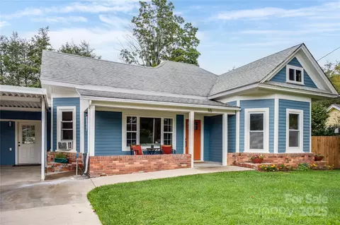 55 Woodland Dr, Waynesville, NC 28786