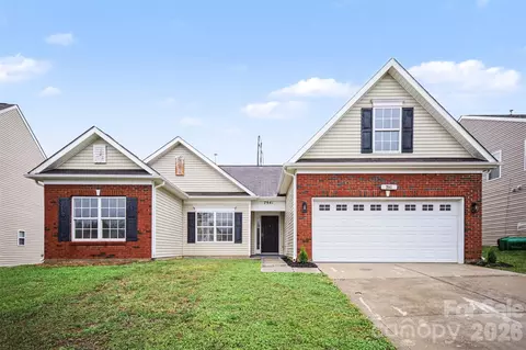 7941 Mossycup Dr, Charlotte, NC 28215