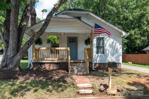 528 NW Gibson Nw Dr NW, Concord, NC 28025
