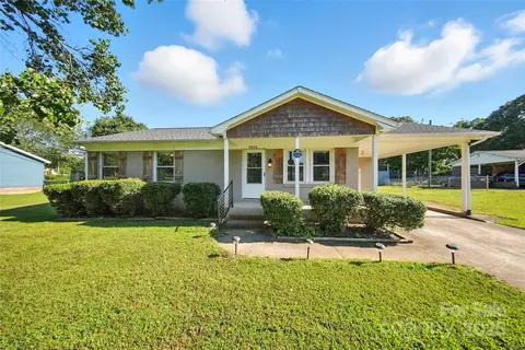 4606 Cloverwood Ln, Gastonia, NC 28052