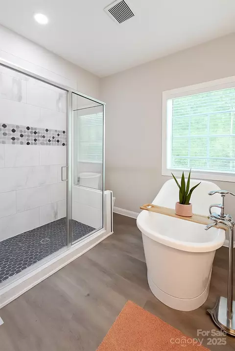 Bath - 116 Wayne Ave, Kannapolis, NC 28081 photo 2 of 3