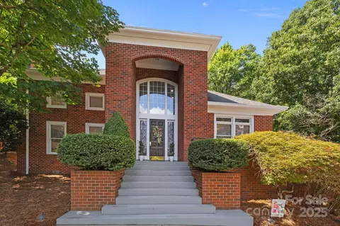 403 Maymont Dr, Cramerton, NC 28032