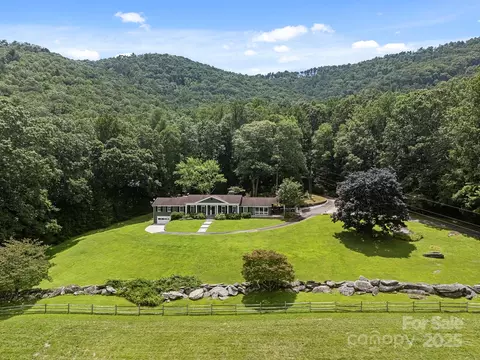 193 Duncan Creek Rd, Fletcher, NC 28732