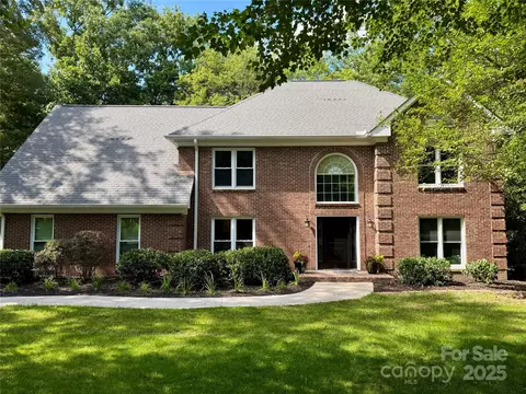 4 Quail Hollow Dr, Arden, NC 28704