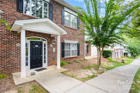Exterior - 21252 Hickory St, Cornelius, NC 28031 photo 2 of 2