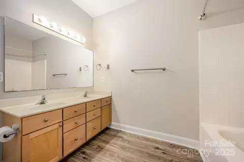 Bath - 21252 Hickory St, Cornelius, NC 28031 photo 1 of 1