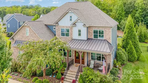 6211 Jepson Ct, Charlotte, NC 28214