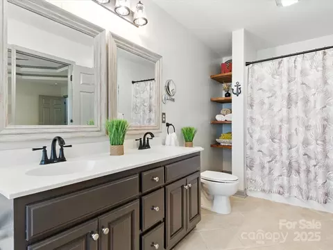 Bath - 4853 Austin Shores Dr, Denver, NC 28037 photo 2 of 3