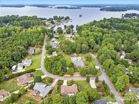 View/Area - 4853 Austin Shores Dr, Denver, NC 28037 photo 2 of 10