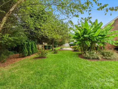 Exterior - 4853 Austin Shores Dr, Denver, NC 28037 photo 3 of 11