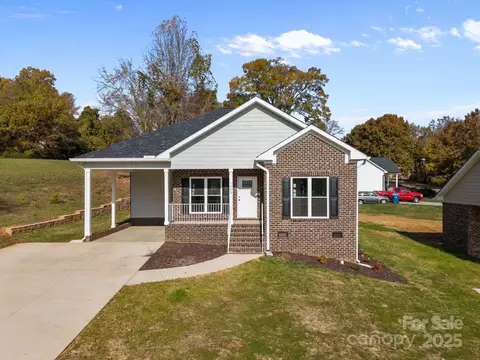 1270 N Shaver St, Salisbury, NC 28144