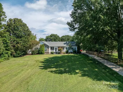 1414 Startown Rd, Lincolnton, NC 28092