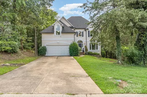 14430 Raynham Dr, Charlotte, NC 28262