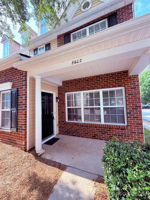 8602 Twined Creek Ln, Charlotte, NC 28227