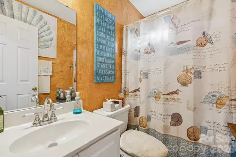 Bath - 1604 Winthrop Ln, Monroe, NC 28110 photo 2 of 2