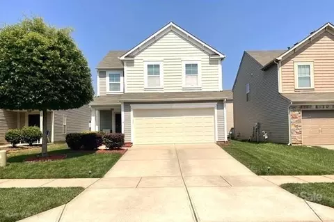 7106 Pitzer Dr, Charlotte, NC 28269