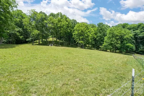 Badd Lane, Maggie Valley, NC 28751