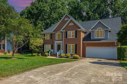 1630 Village Ct, Gastonia, NC 28054